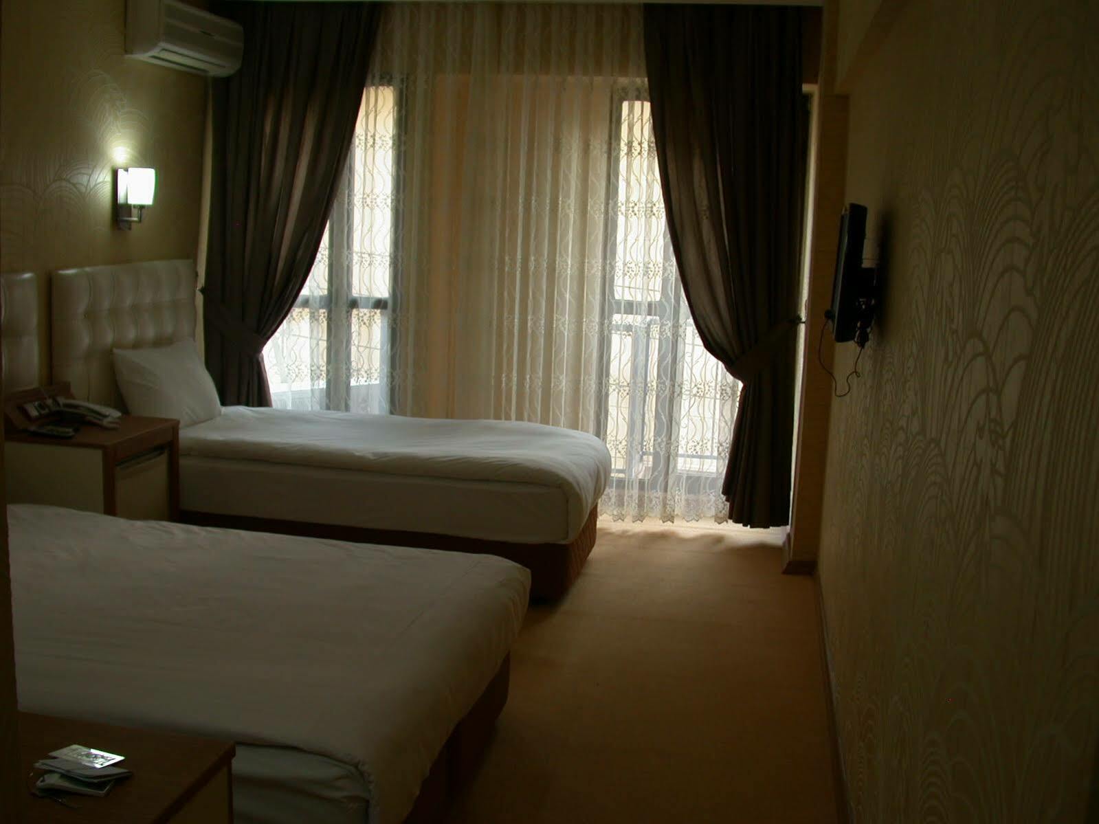 Hotel Kocaman Izmir Exterior photo
