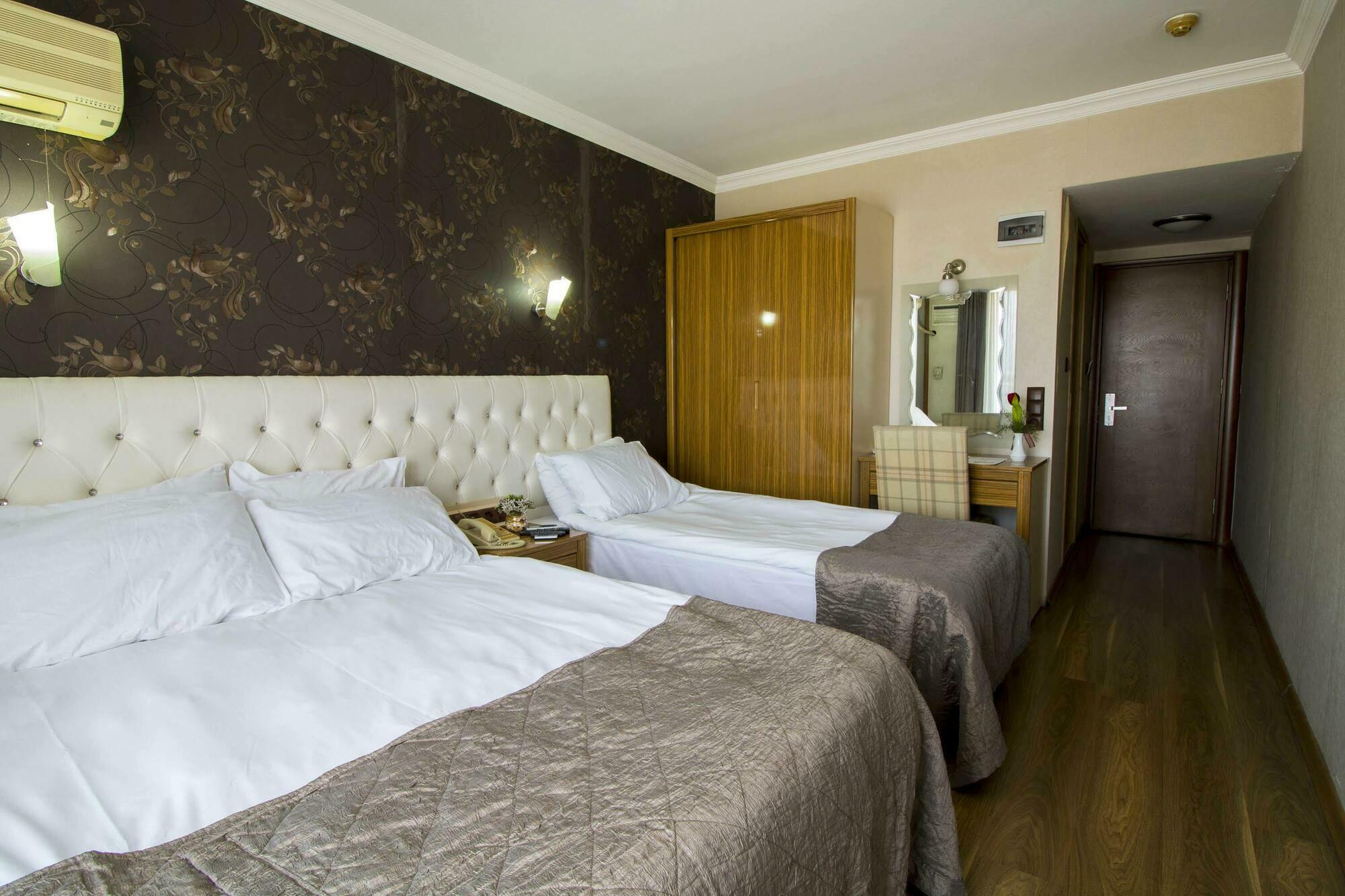 Hotel Kocaman Izmir Exterior photo