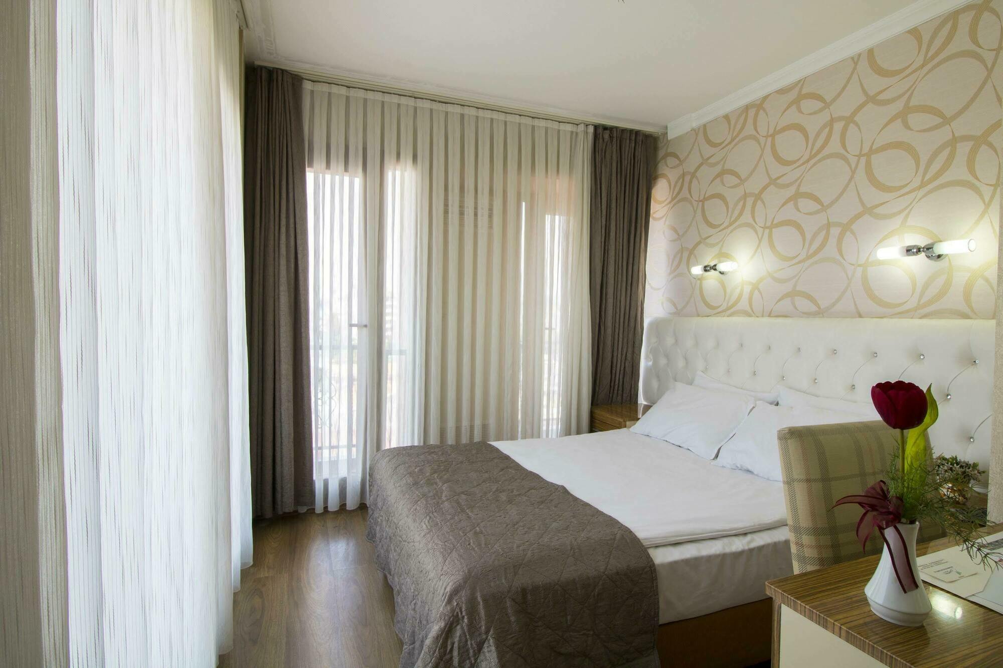 Hotel Kocaman Izmir Exterior photo