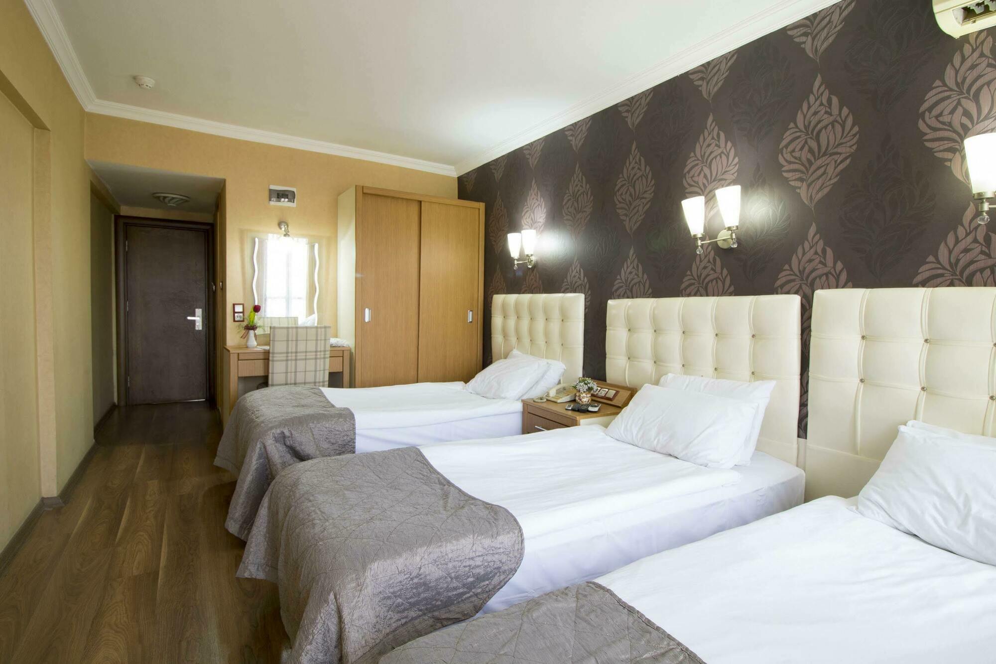 Hotel Kocaman Izmir Exterior photo